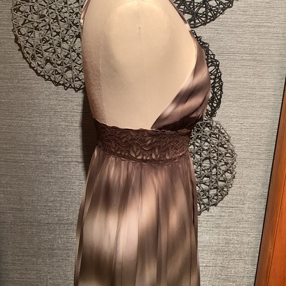 Handmade Vintage Deep Y2K Handkerchief Hemline Knee Length. - Picture 3 of 7